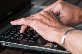 Seniors and Modern Technology – Bridging the Gap